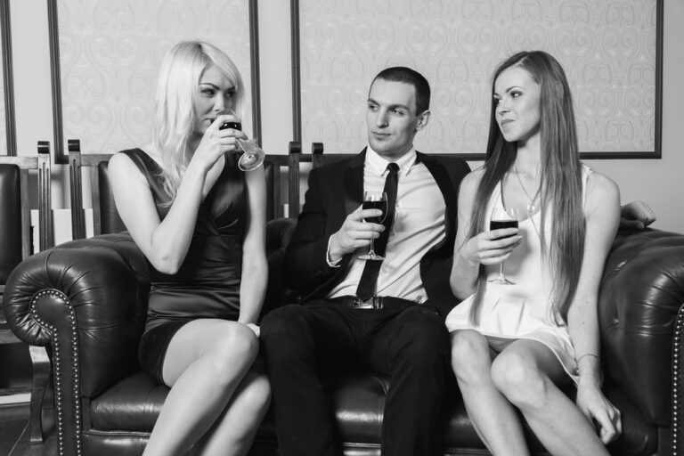 Dating in Polyamory: Finding Compatible Partners