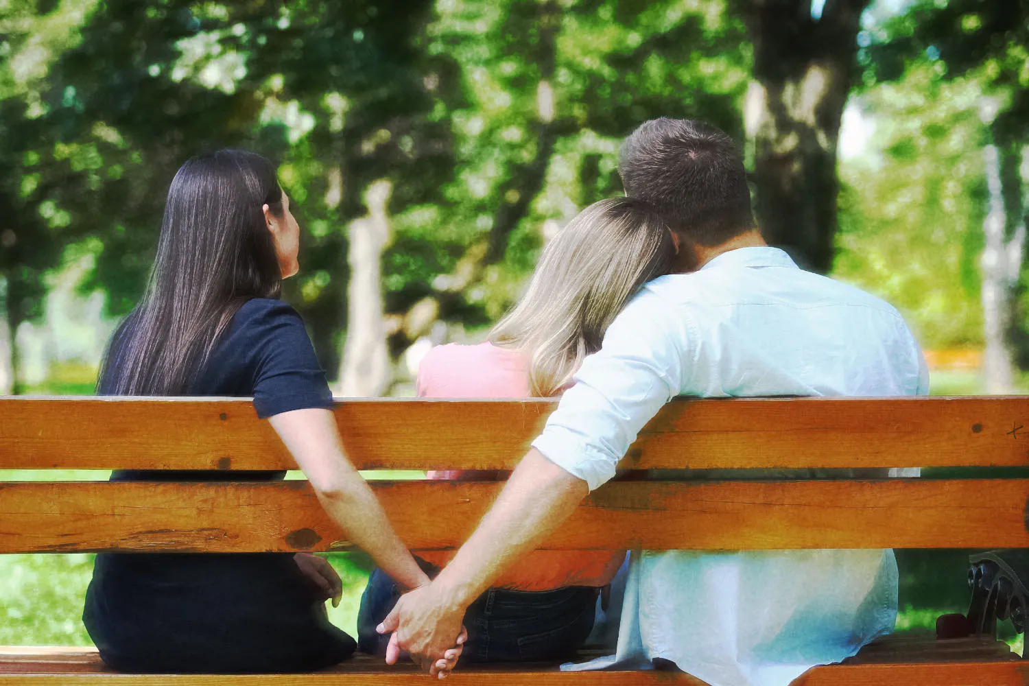 Balancing Autonomy and Interdependence in Polyamorous Relationships