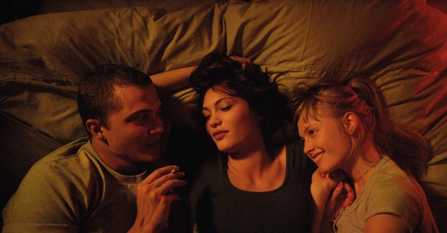The Impact of New Relationship Energy on Established Polyamorous Relationships