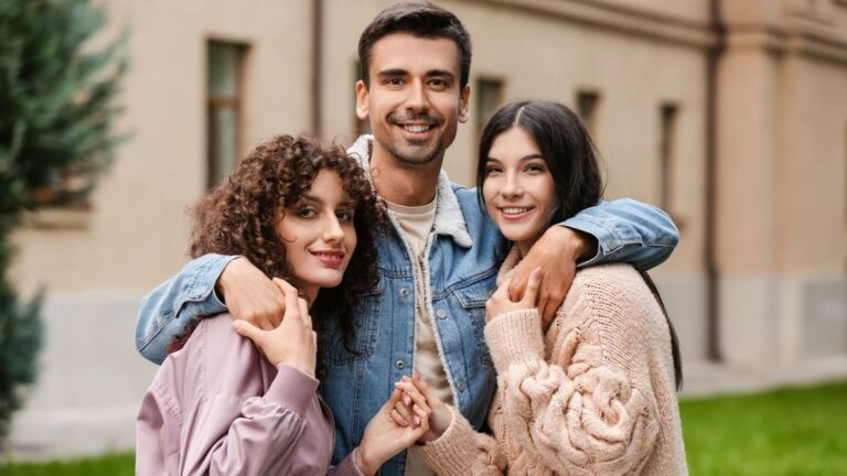 Relationship Check-ins: Regular Maintenance for Poly Dynamics